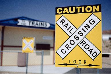 即时战略《地下城4》11月9日发售 登陆主机和PC